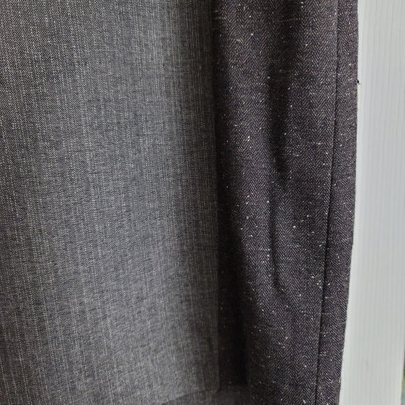 The Limited Skirt - Picture 2 of 3